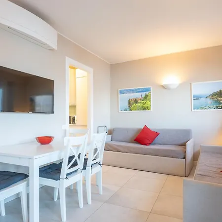 La Roseta Apartment Varenna