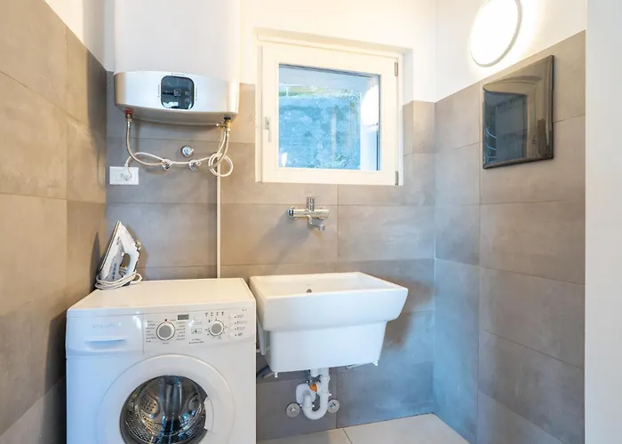 La Roseta Apartment Varenna